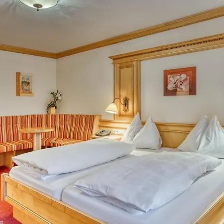 Alte Post Hotel 4*