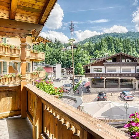 Hotel Alte Post 4*