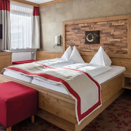 Hotel Alte Post 4*