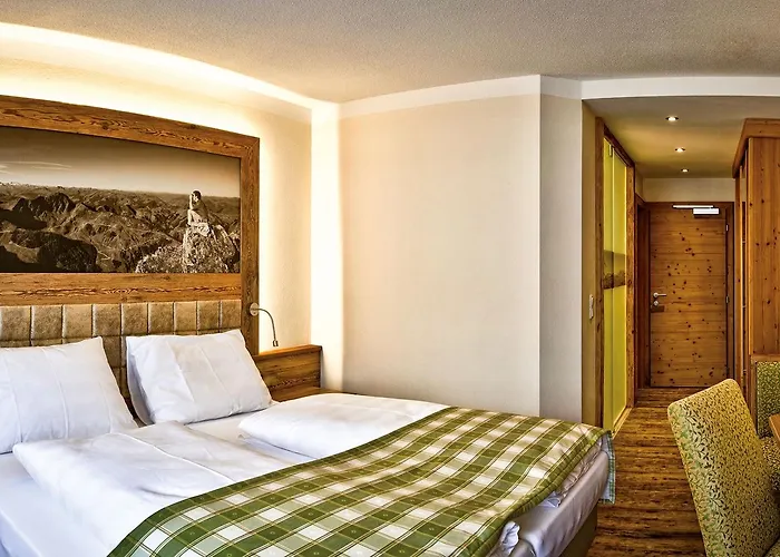 阿尔特伯斯特酒店 4* 菲伯布伦