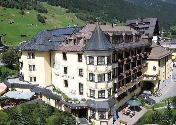 阿尔特伯斯特酒店 菲伯布伦