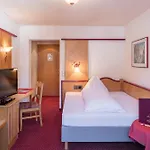 Alte Post Hotel 4*