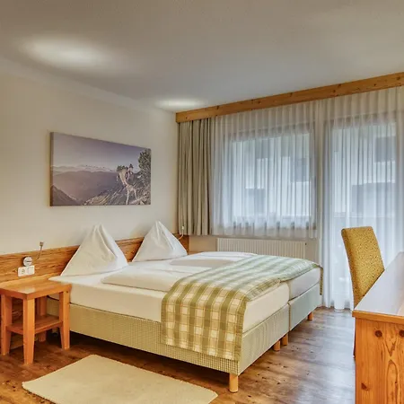 Alte Post Hotel 4*