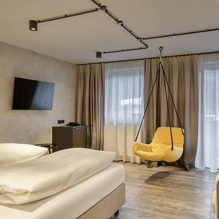 Hotel Alte Post 4*