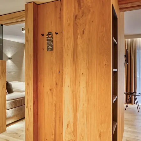 Hotel Alte Post 4*